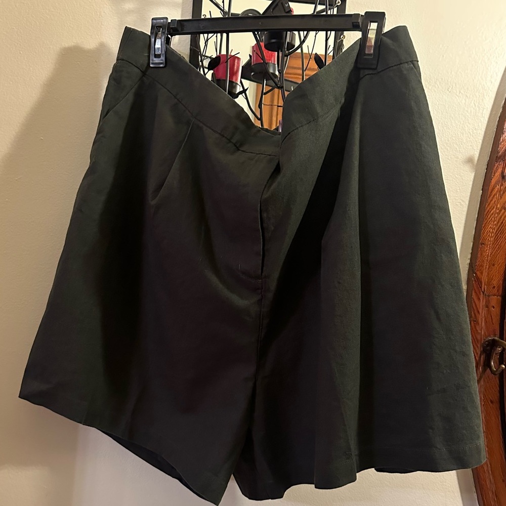 City Chic Shorts